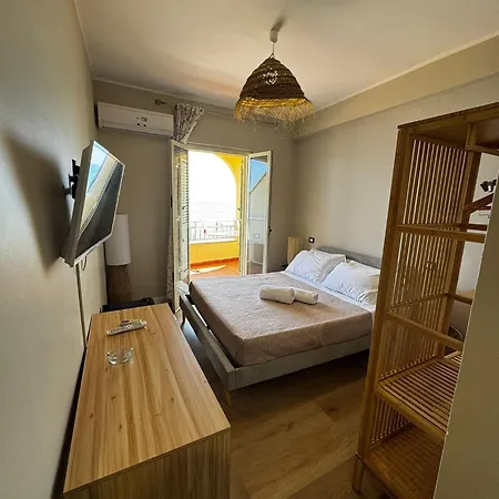 Paguro Beach Hotel 2*